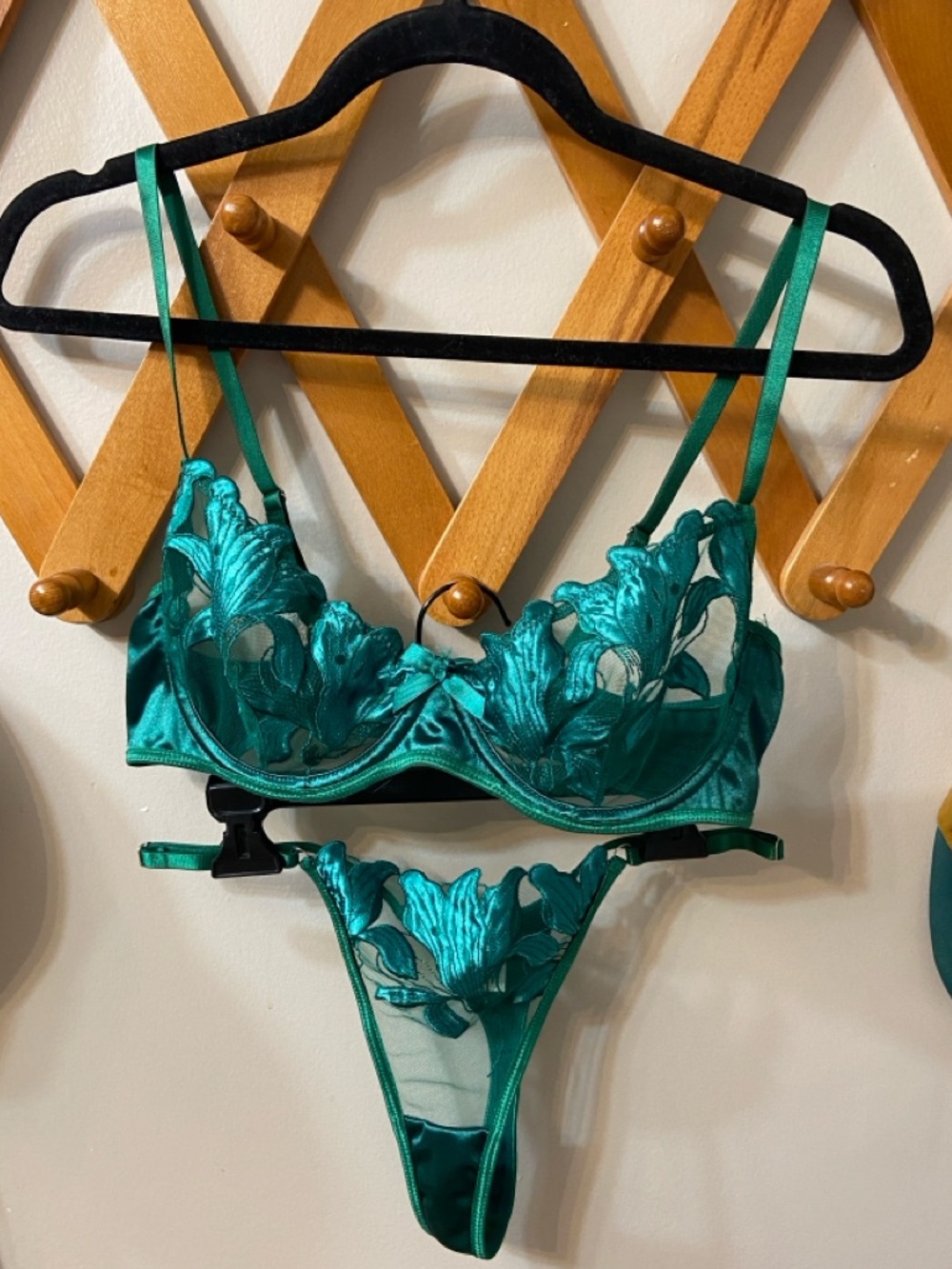NWOT Thong Set